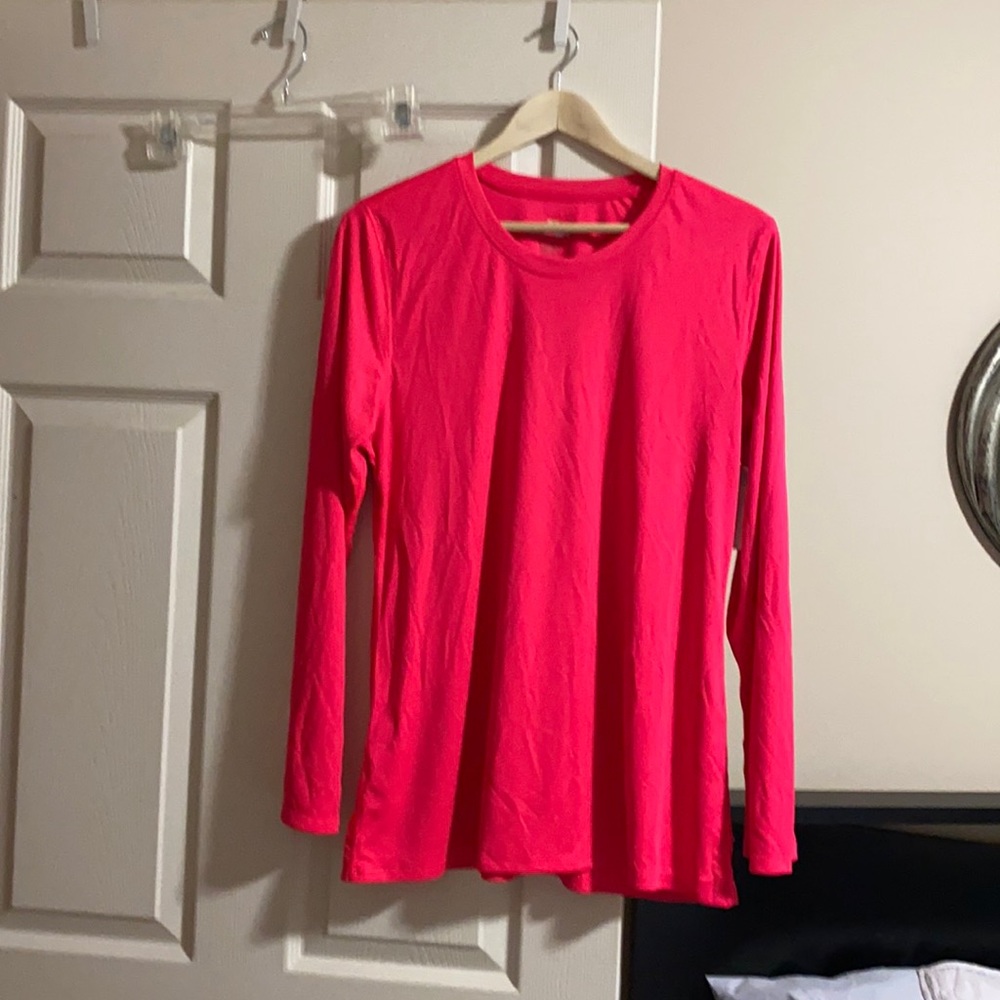 NWT! Hanes Sport top